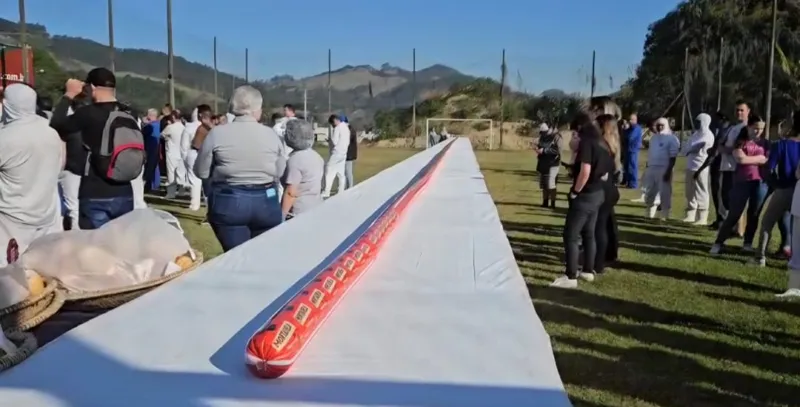 Frigorífico de Armazém comemora 45 anos com mortadela gigante