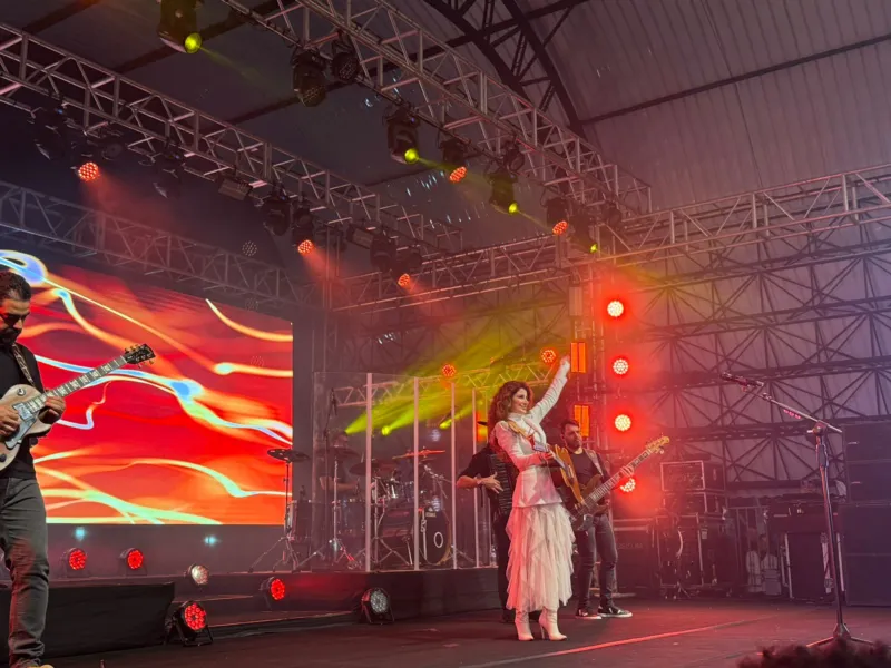 Show de Paula Fernandes reúne 15 mil pessoas na 12ª CocalFest