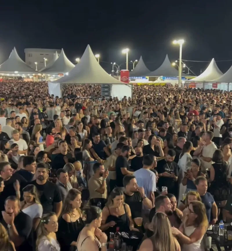 Show nacional atrai milhares de pessoas e paralisa trânsito no Rincão
