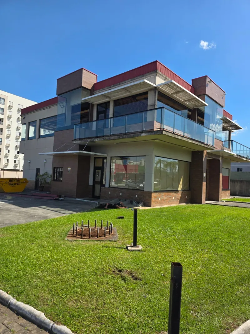 Burger King encerra atividades em ponto estratégico da Avenida Centenário