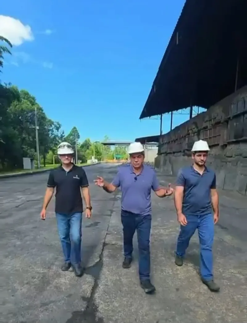 Ex-prefeito de Criciúma exibe bastidores de sua mineradora em pleno Carnaval