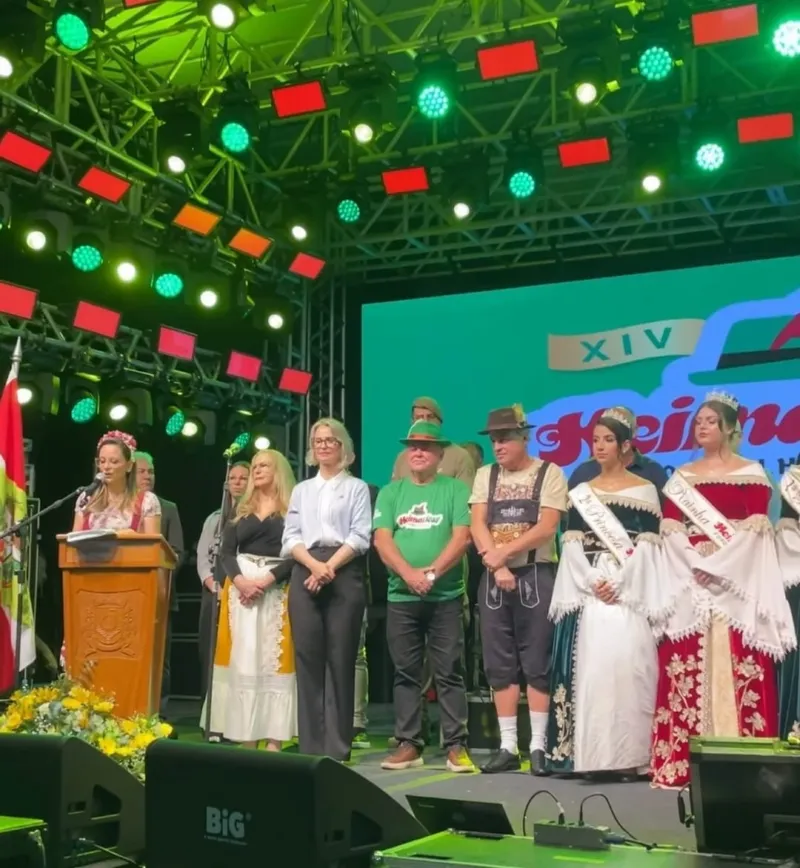 Heimatfest começa com “beija-mão” e promete agitar o fim de semana