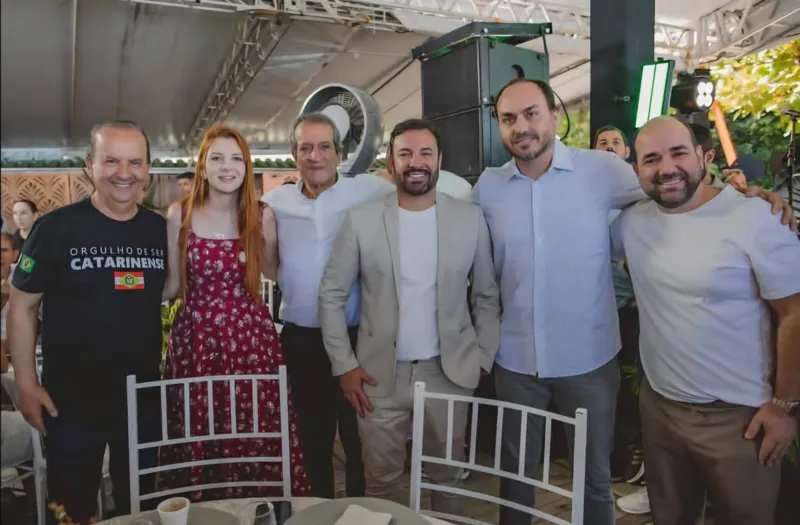 Político de Criciúma abre sua praia particular e reúne elite do poder em almoço exclusivo
