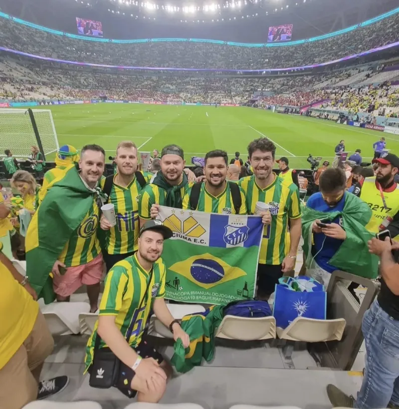Bilionário, novelista e herdeiros representaram Criciúma no jogo Brasil e Haiti