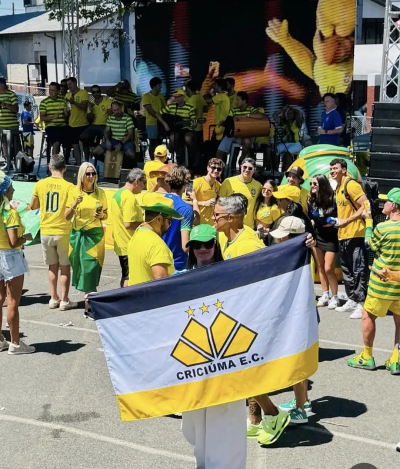 Criciumenses invadiram Nova York para sofrer com a Seleção