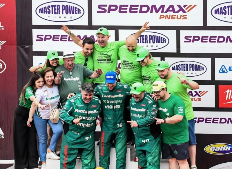 Herdeiro de gigante do transporte do sul vira campeão da FormulaTruck