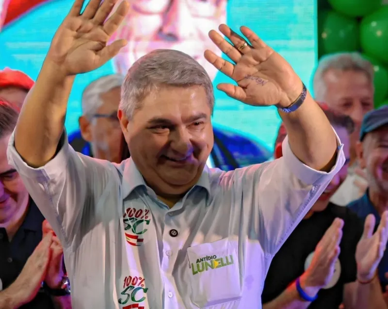 Caravaggio emplaca suplente do político mais rico de SC